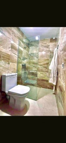 appartement-de-vacances-a-louer-a-ain-amiyer-2-pieces-porte-blindee-salon-marocain-traditionnel-big-8