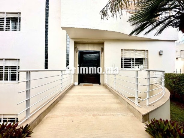 a-louer-villa-luxueuse-meublee-avec-ascenseur-big-12