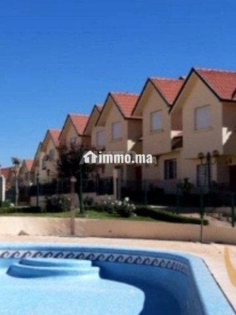 appartement-et-chalets-en-location-avec-piscine-big-0