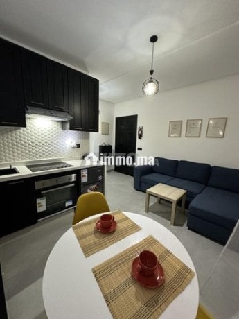 studio-meuble-a-louer-en-plein-maarif-40-m2-big-1
