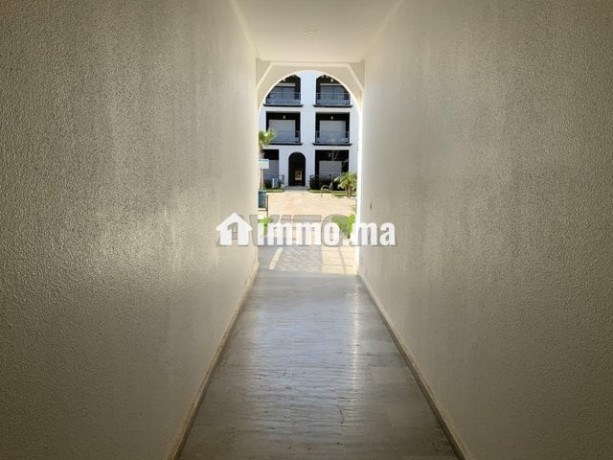 studio-vid-avec-grand-terrasse-a-mansoria-big-6