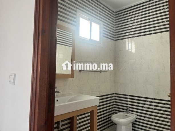 hay-riad-villa-de-440-m2-big-9
