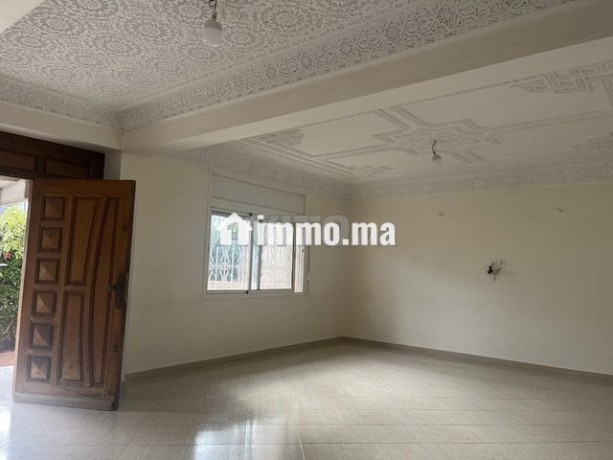 hay-riad-villa-de-440-m2-big-2