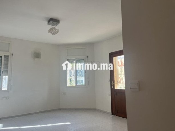 hay-riad-villa-de-440-m2-big-7