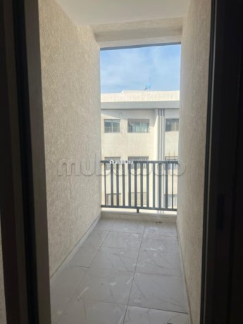 bel-appartement-en-location-a-roches-noires-1-chambre-parking-et-ascenseur-big-2