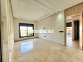 tres-bel-appartement-en-location-a-oasis-surface-totale-60-m2-fenetres-avec-double-vitrage-et-porte-blindee-small-2