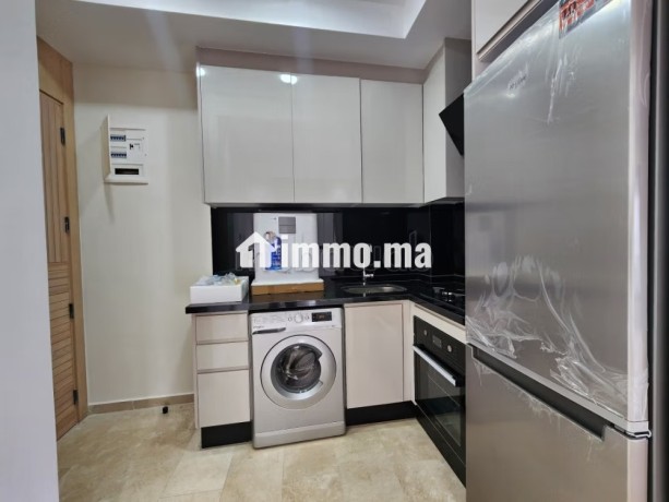 tres-bel-appartement-en-location-a-oasis-surface-totale-60-m2-fenetres-avec-double-vitrage-et-porte-blindee-big-3