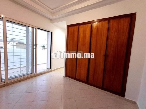 studio-h-stand-74m2-terrasse-05mn-yaacoub-mansour-big-4