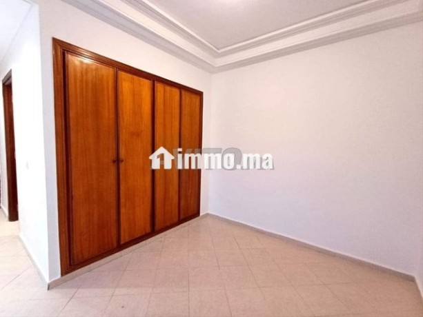 studio-h-stand-74m2-terrasse-05mn-yaacoub-mansour-big-6