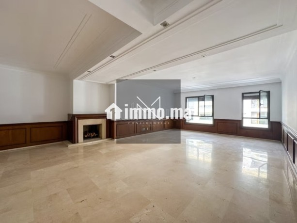 appartement-a-louer-3-ch-a-casablanca-racine-big-0