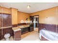 villa-vide-850-m2-a-louer-avec-piscine-privee-les-portes-small-17