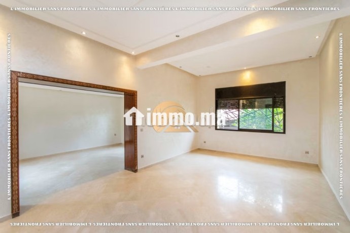 villa-vide-850-m2-a-louer-avec-piscine-privee-les-portes-big-3