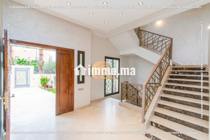 villa-vide-850-m2-a-louer-avec-piscine-privee-les-portes-big-7