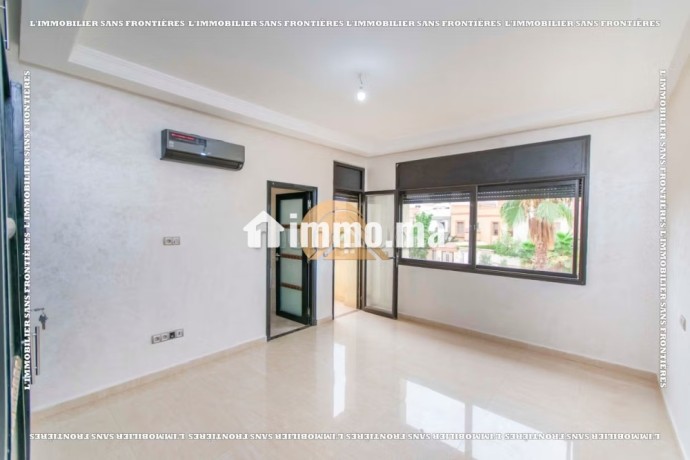villa-vide-850-m2-a-louer-avec-piscine-privee-les-portes-big-8