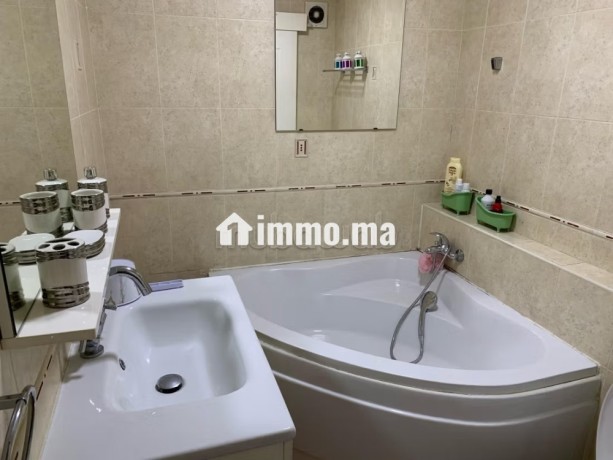 appartement-3-chambres-avec-grand-terrasse-big-9