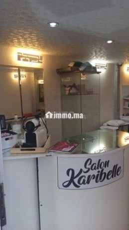 salon-de-coiffure-et-esthetique-a-vendre-equipe-big-1
