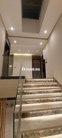 villa-haut-standing-avec-piscine-big-1