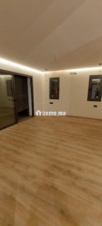 villa-haut-standing-avec-piscine-big-7