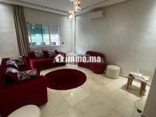 studio-meuble-avec-balcon