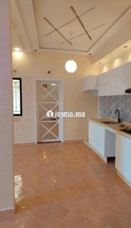 villa-moderne-avec-piscine-en-location-big-5