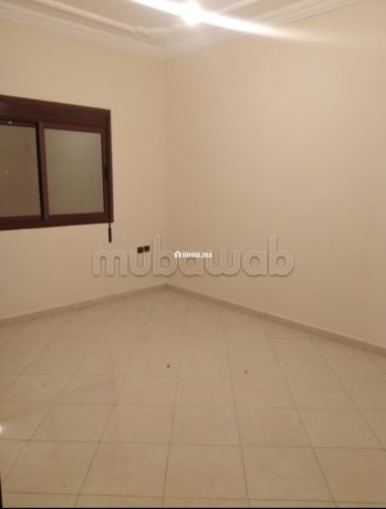 chambre-a-louer-par-nuitee-a-beni-mellal-superficie-96-m2-jardin-et-garage-big-2