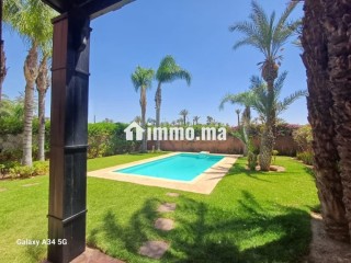villa-prestige-a-vendre-sur-la-route-de-casa
