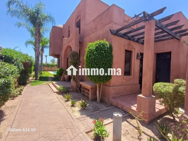 villa-prestige-a-vendre-sur-la-route-de-casa-big-2