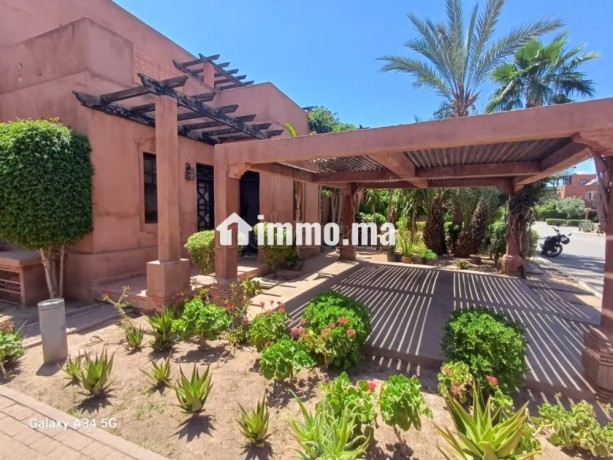 villa-prestige-a-vendre-sur-la-route-de-casa-big-3