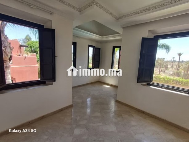villa-prestige-a-vendre-sur-la-route-de-casa-big-8