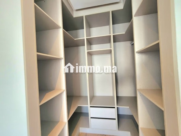 superbe-appartement-a-louer-a-casablanca-finance-city-3-grandes-pieces-ascenseur-et-stationnement-big-5