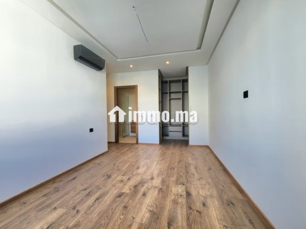 superbe-appartement-a-louer-a-casablanca-finance-city-3-grandes-pieces-ascenseur-et-stationnement-big-7