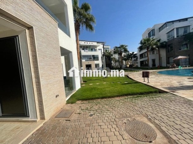bel-apparement-dans-une-belle-residence-piscine-big-1