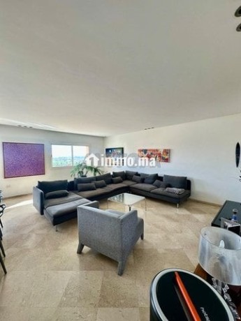 appartement-haut-de-gamme-de-183-m2-non-meuble-big-0