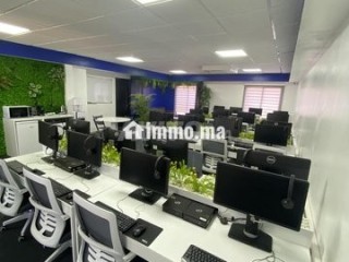 bureau-equipe-a-marrakech-dispo-de-suite