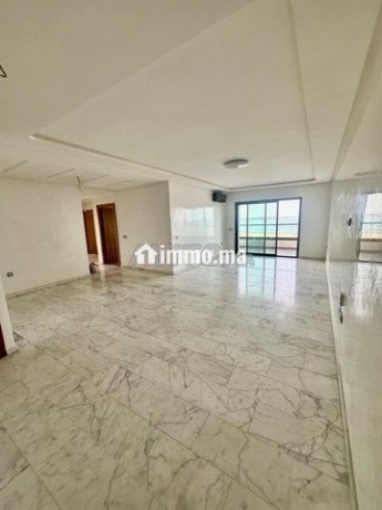superbe-appartement-3-chambres-avec-vue-mer-impren-big-2