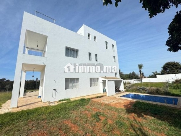 villa-avec-piscine-a-vendre-harhoura-big-3