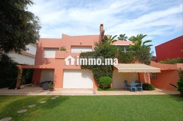 villa-1024-m2-4-chambres-piscine-plein-sud-big-3