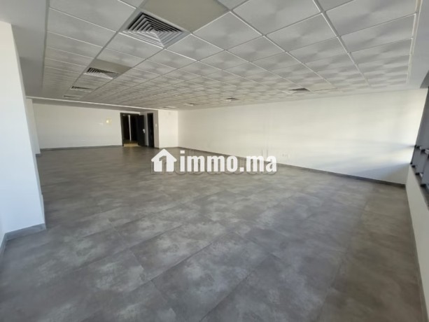 bureau-1er-etage-de-haut-standing-en-location-big-7