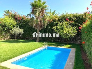 villa-avec-piscine-en-vente-a-plage-des-nations