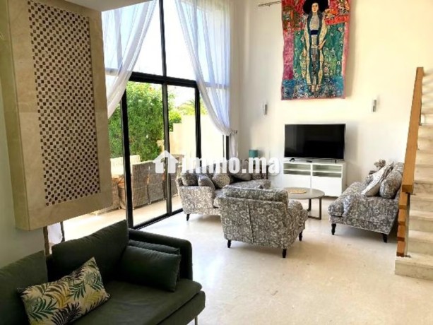 villa-avec-piscine-en-vente-a-plage-des-nations-big-4