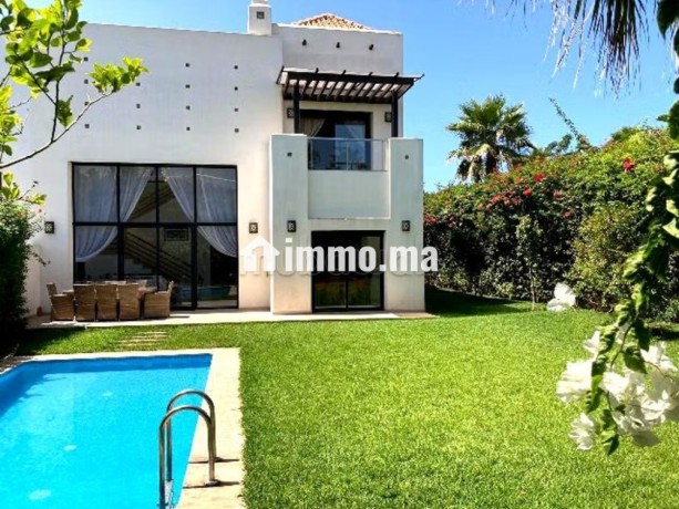 villa-avec-piscine-en-vente-a-plage-des-nations-big-5