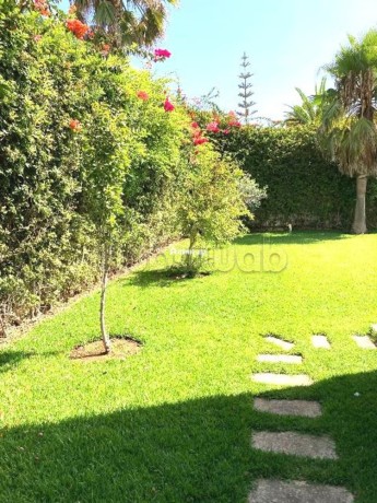 villa-avec-piscine-en-vente-a-plage-des-nations-big-6