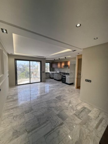 beau-studio-a-vendre-a-oasis-1-belle-chambre-fenetres-avec-double-vitrage-et-porte-blindee-big-0