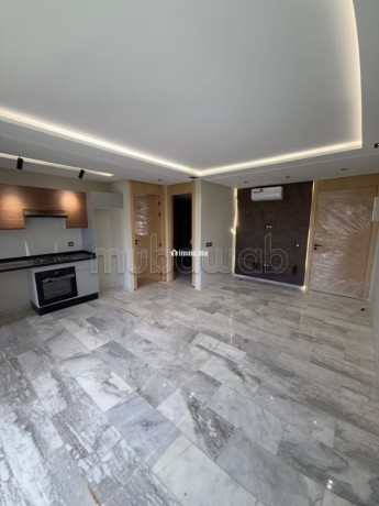 beau-studio-a-vendre-a-oasis-1-belle-chambre-fenetres-avec-double-vitrage-et-porte-blindee-big-1
