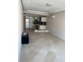studio-vide-a-louer-parc-plaza-small-1