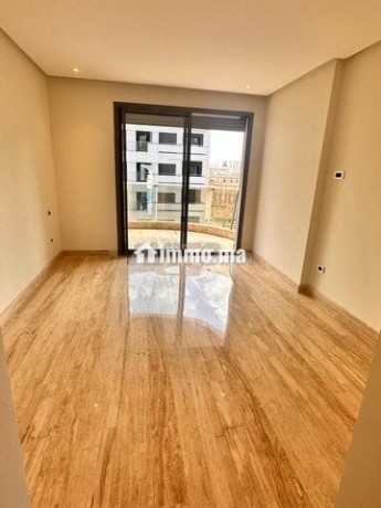 appartement-vide-ou-bien-meuble-a-louer-big-3