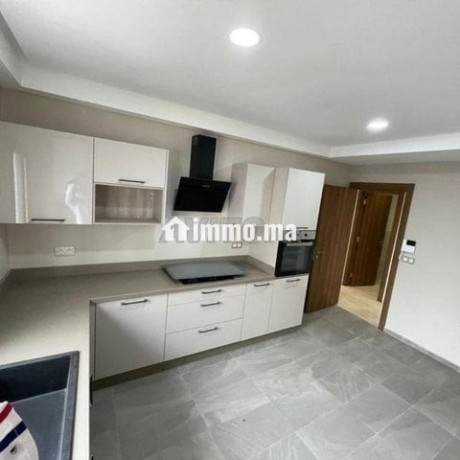 bel-appt-vide-3-chambres-a-louer-big-6