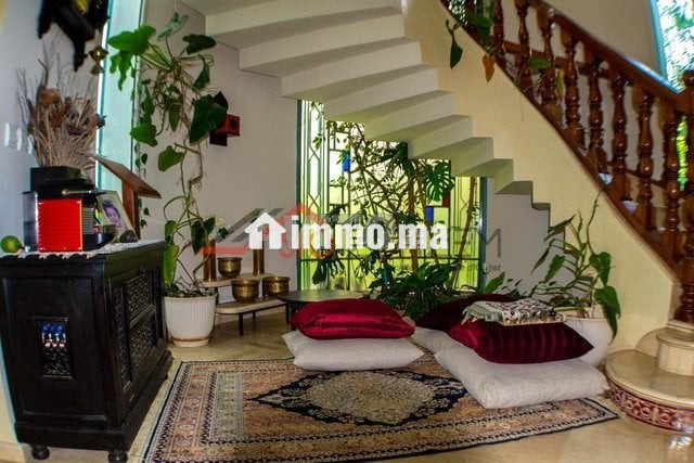magnifique-villa-de-606-m2-avec-piscine-et-jardin-big-7