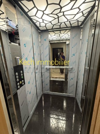 joli-appartement-3-chambres-meuble-avec-piscine-big-19