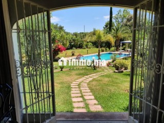 av-med-6-villa-avec-piscine-vue-sur-foret-a-louer